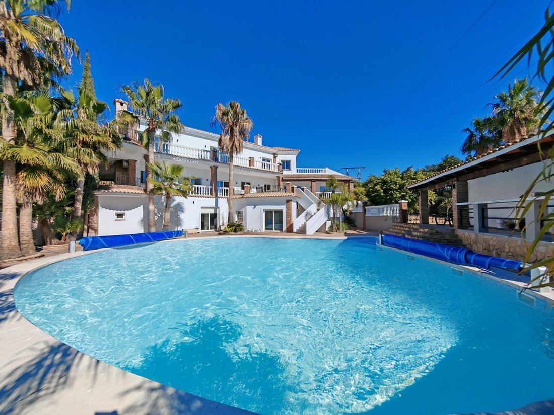 Villa a La Capellania, Benalmádena, Andalusia 1 - 18858429