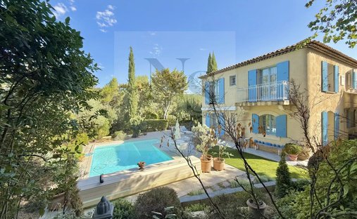 Villa à Est-Repentance-Les Trois Bons Dieux, Aix-en-Provence, France 1