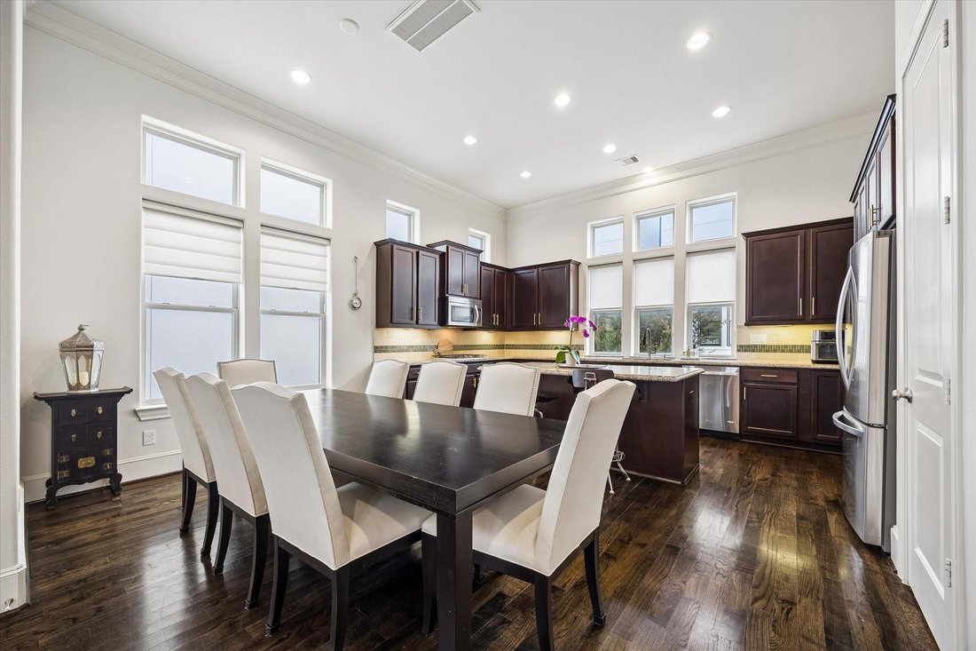 House in Houston, Texas, United States 5 - 18842894