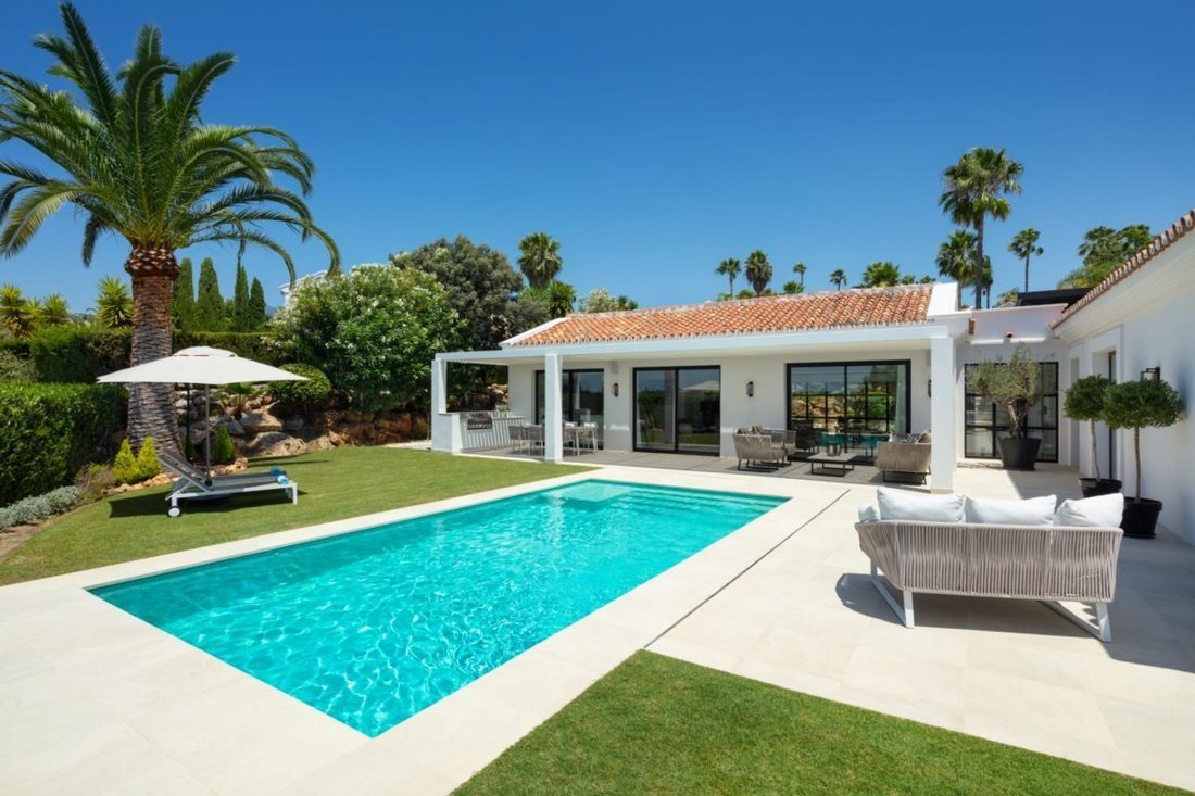 Villa in Puerto Banus, Marbella, Spain 1 - 18861612