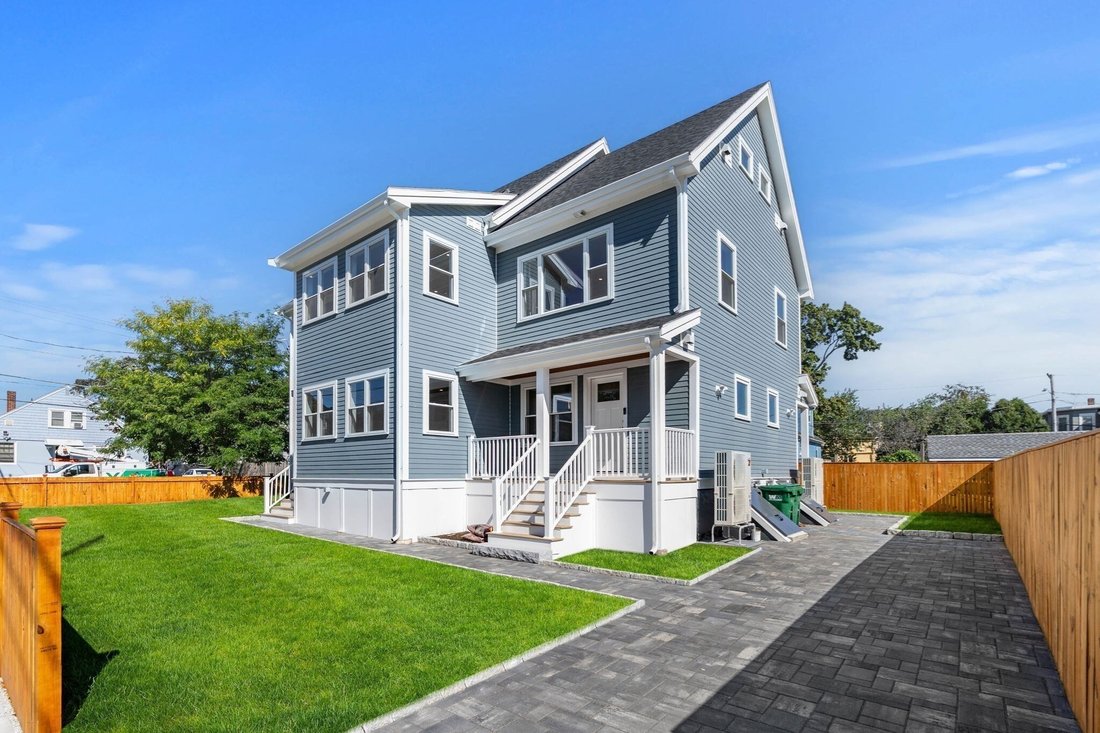 House in Medford, Massachusetts, United States 2 - 18849211