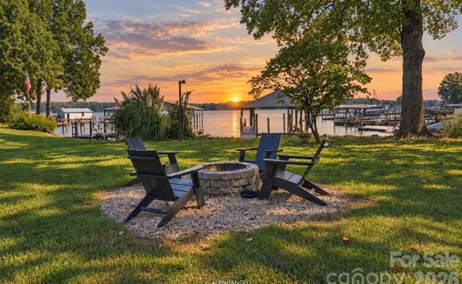 House in Lake Norman of Catawba, North Carolina, United States 1
