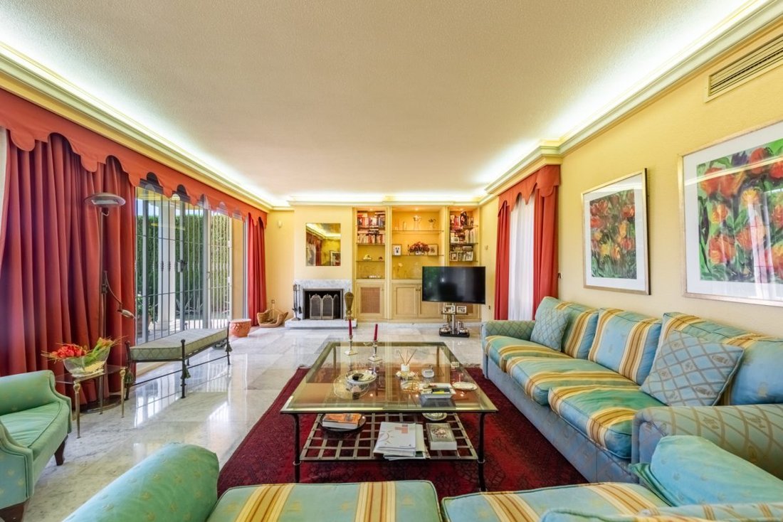 Villa in Estepona, Andalusien, Spanien 5 - 18858060