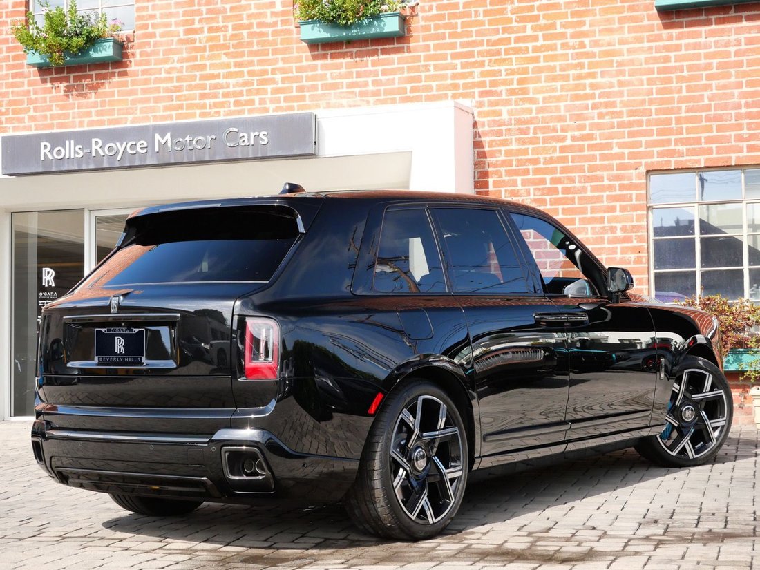 Suv in Beverly Hills, CA, United States 2 - 18850292