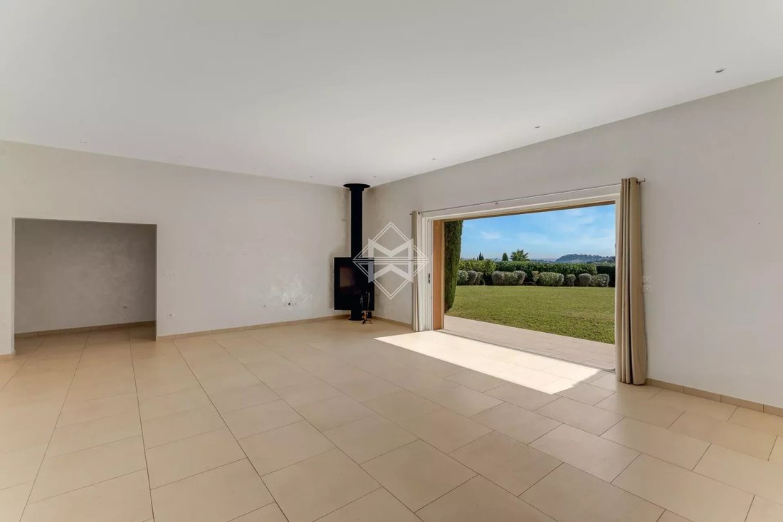 Villa in Nord, Cavalaire-sur-Mer, France 5 - 16249440