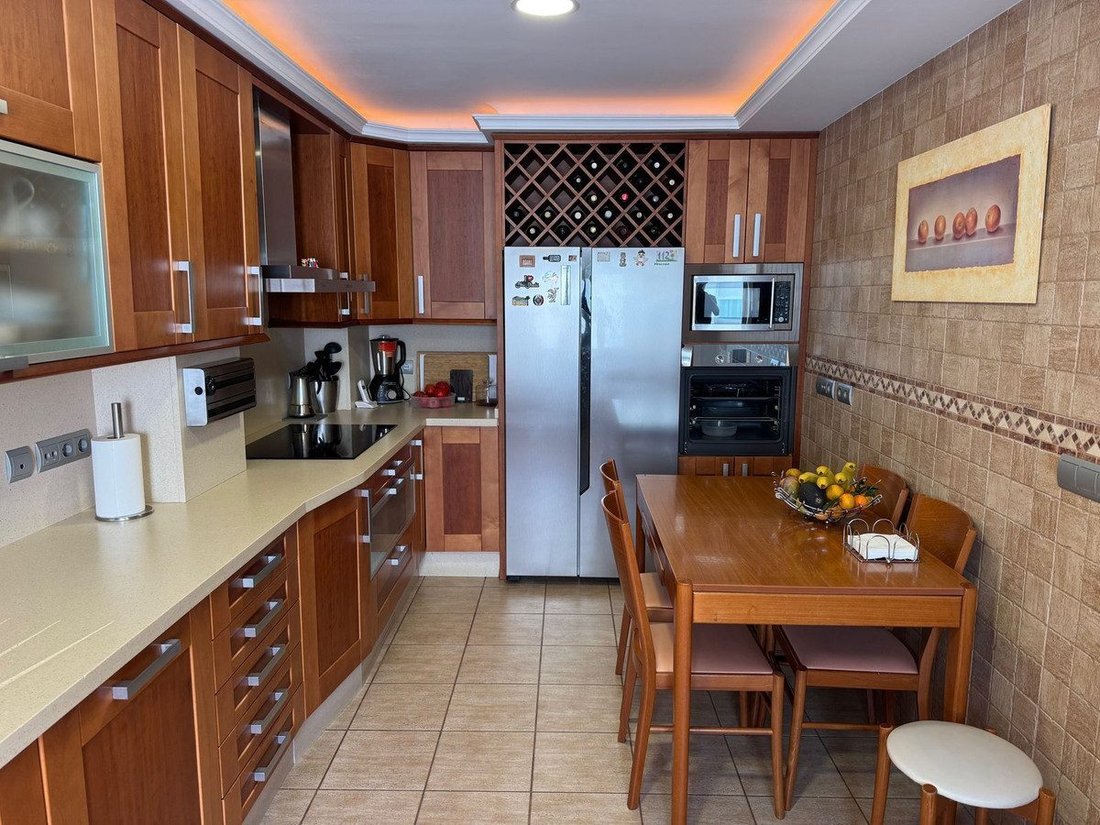 Appartamento a Estepona, Andalusia, Spagna 4 - 18859125