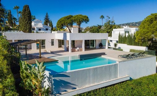 Villa in Puerto Banus, Marbella, Spain 1
