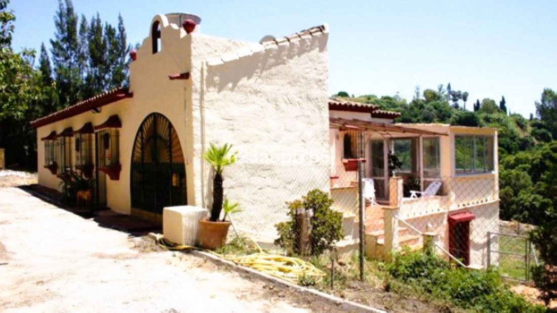 Villa in Benahavis, Andalusia, Spain 2 - 18857129