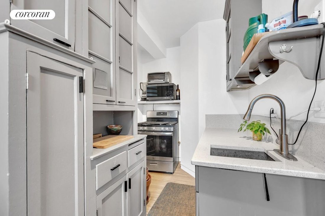Co Op in New York, New York, United States 4 - 18843055