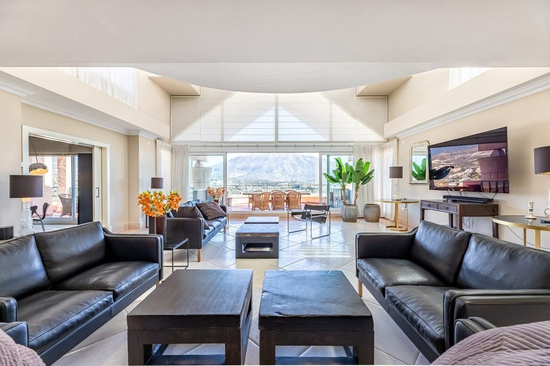 Apartment in Puerto Banus, Marbella, Spain 5 - 18859682