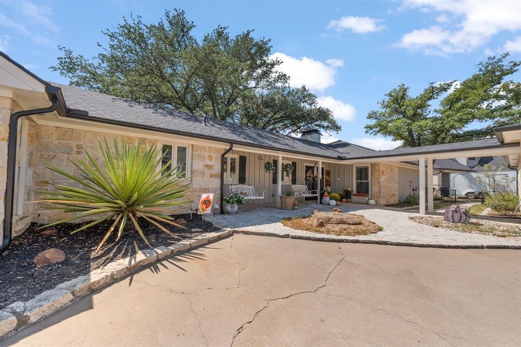 House in Granbury, Texas, United States 1 - 18846942