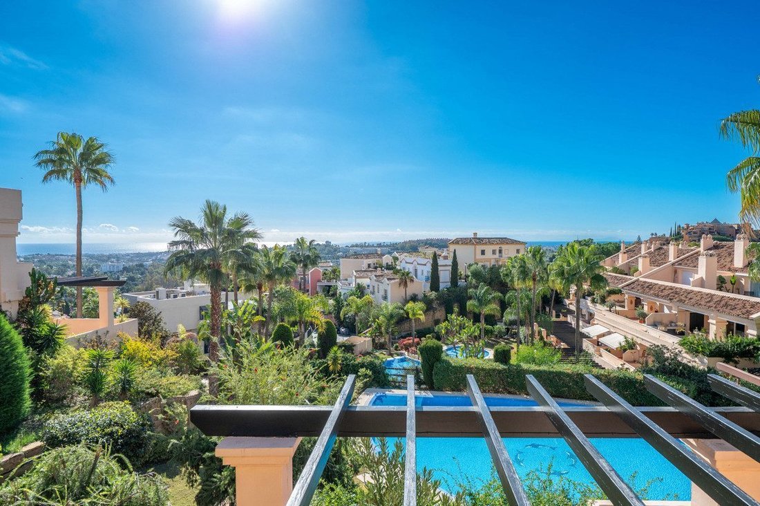 Apartment in Puerto Banus, Marbella, Spain 1 - 18857412