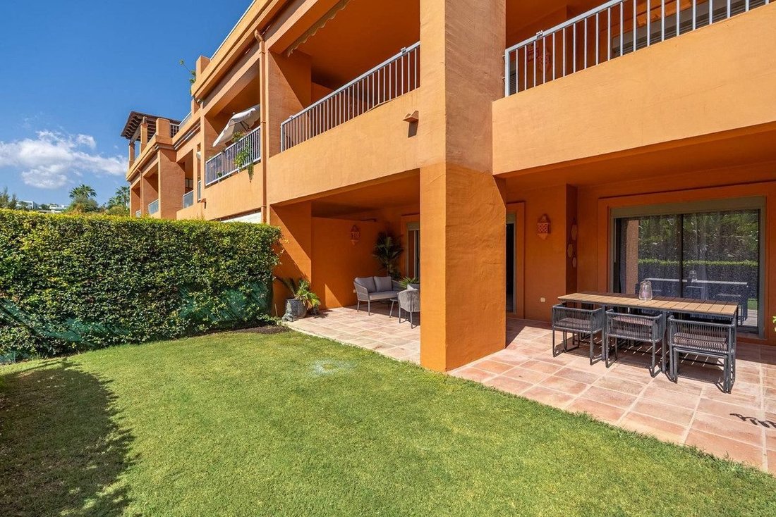 Appartamento a Estepona, Andalusia, Spagna 2 - 18857591