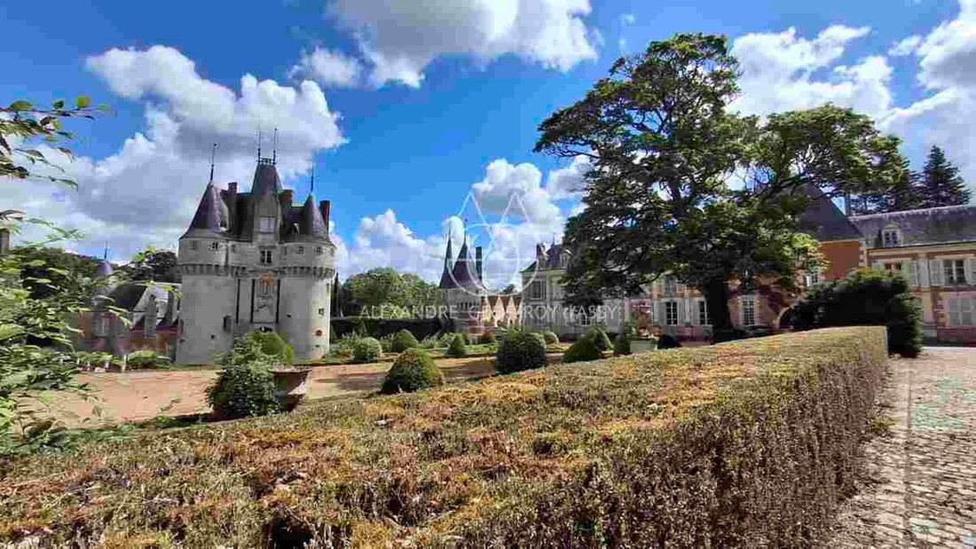 Castle in Brou, Centre-Val de Loire, France 2 - 18843332
