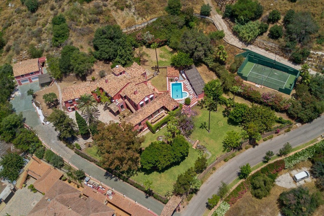 Villa in La Quinta, Benahavis, Andalusia 3 - 18857199