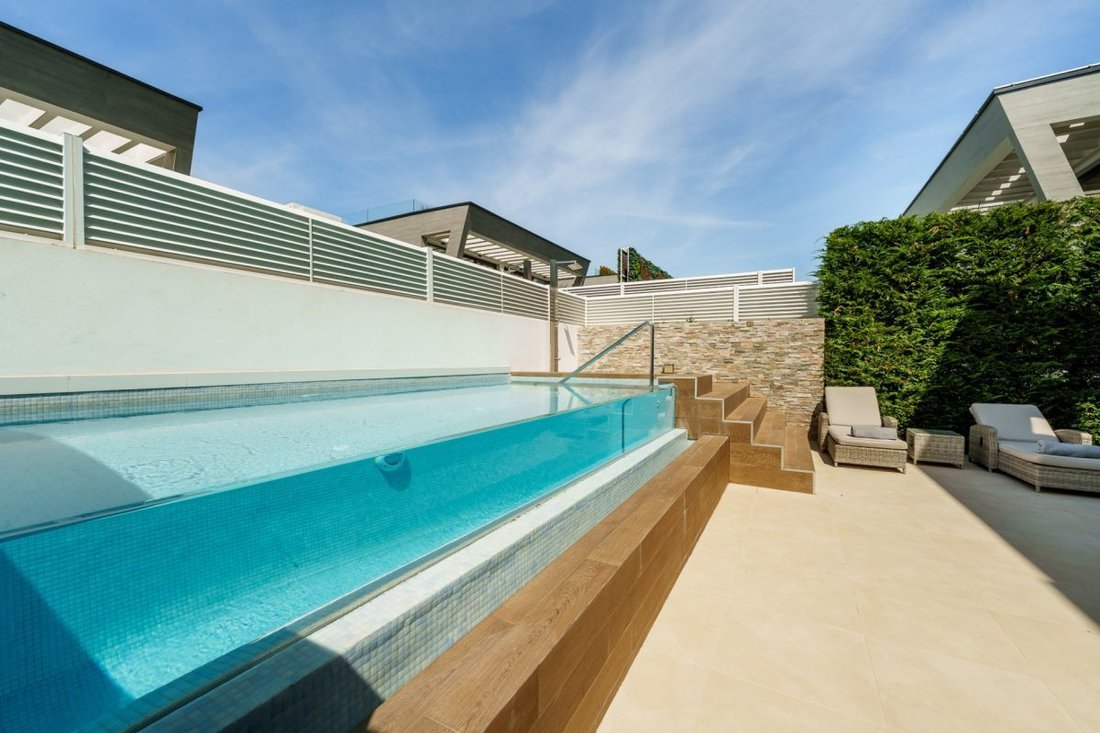 Villa a Puerto Banus, Marbella, Spagna 2 - 18862146