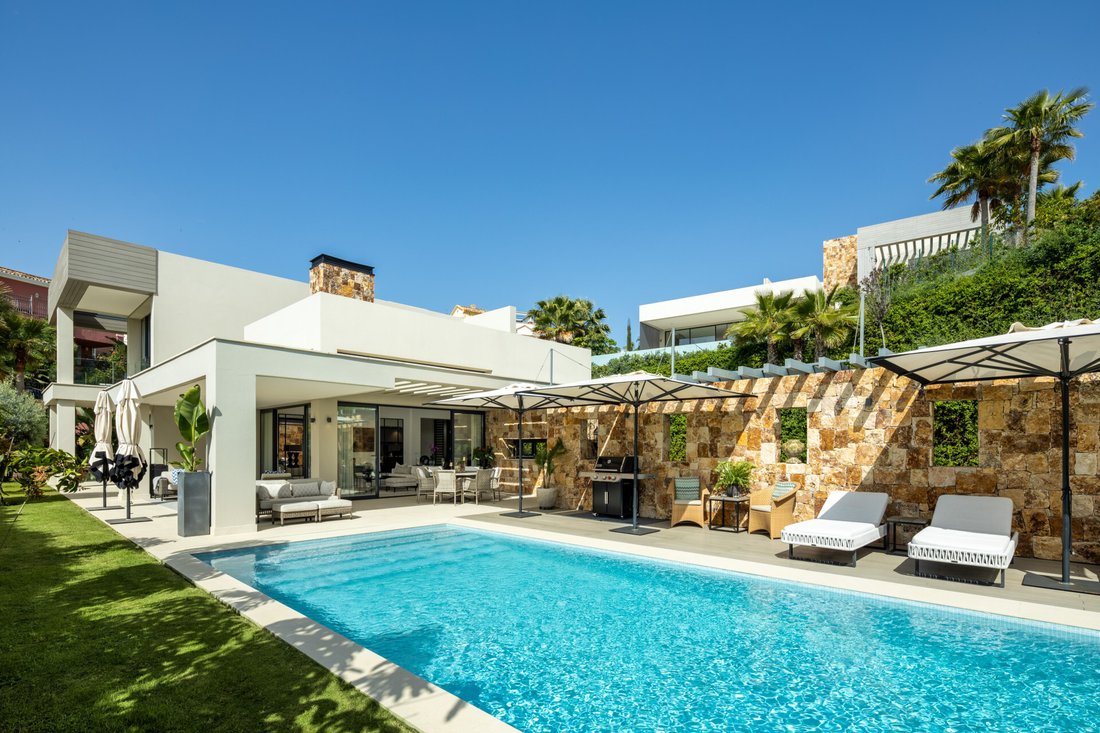 Villa in Nueva Andalucia, Marbella, Spain 1 - 18854834