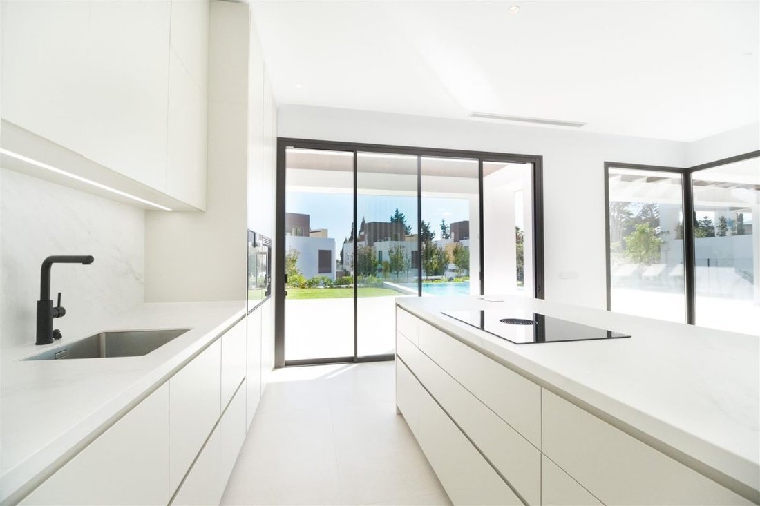 Villa à Puerto Banús, Marbella, Espagne 5 - 18862274