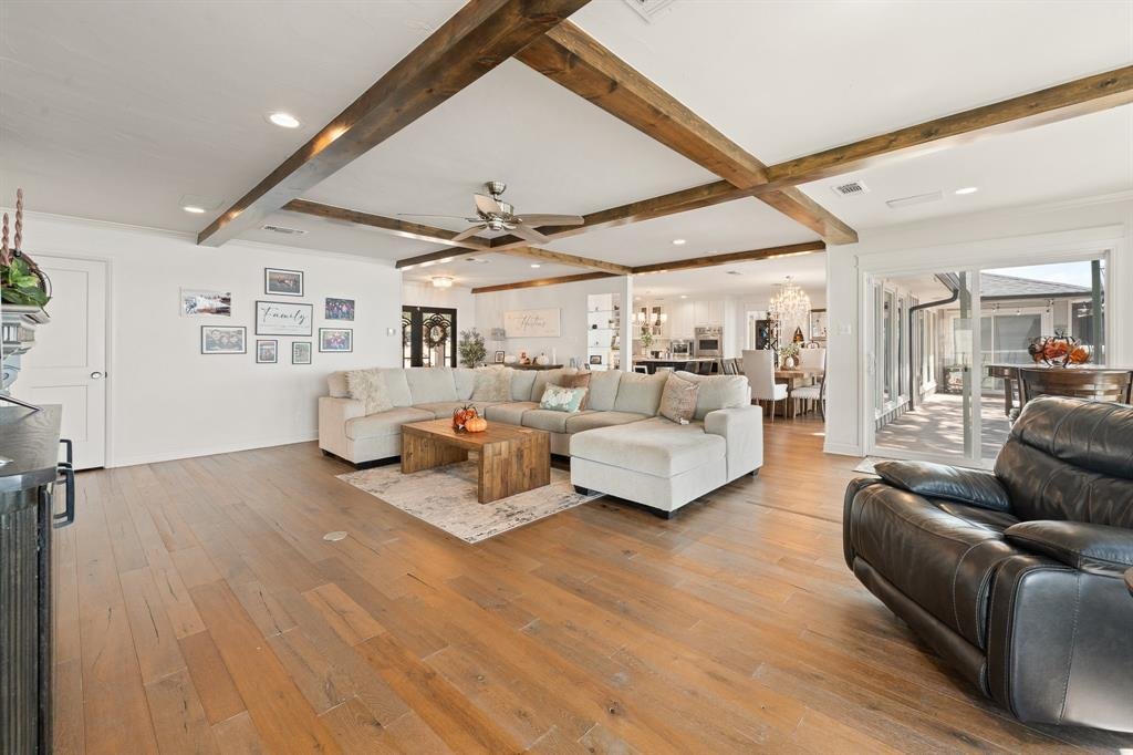 House in Granbury, Texas, United States 5 - 18846942