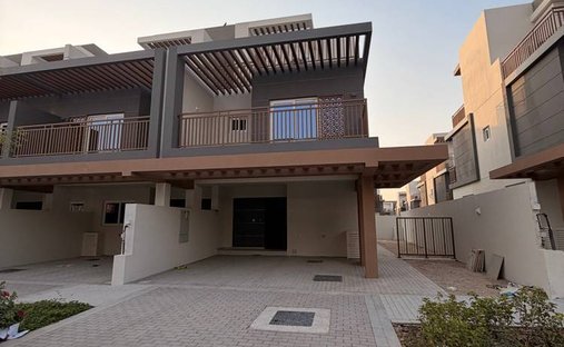 Townhouse in Damac Hills 2, Dubai, United Arab Emirates 1