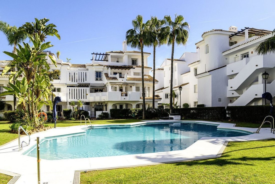 Appartamento a Puerto Banus, Marbella, Spagna 1 - 18862336