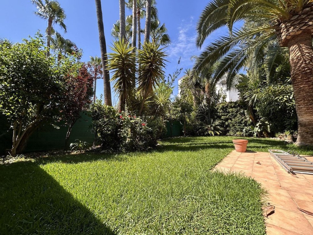 Townhouse in Estepona, Andalusia, Spain 2 - 18857018