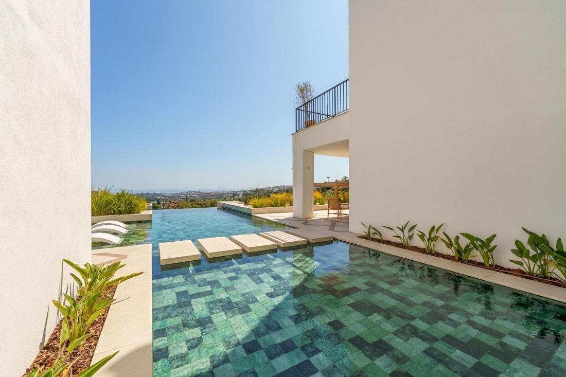 Villa a La Quinta, Benahavís, Andalusia 1 - 18857628