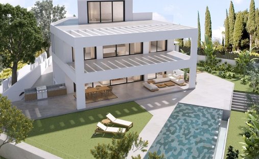 Villa in Guadalmina Baja, San Pedro de Alcantara, Spain 1