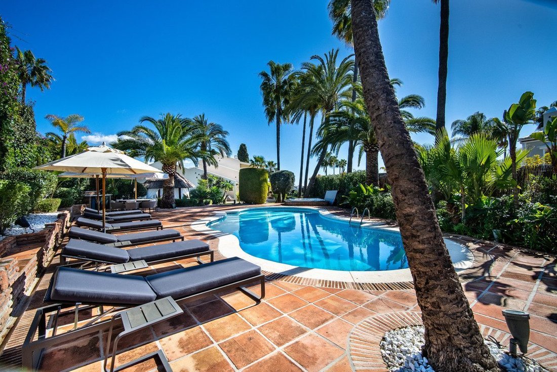 Villa in Puerto Banús, Marbella, Spanien 5 - 18859535