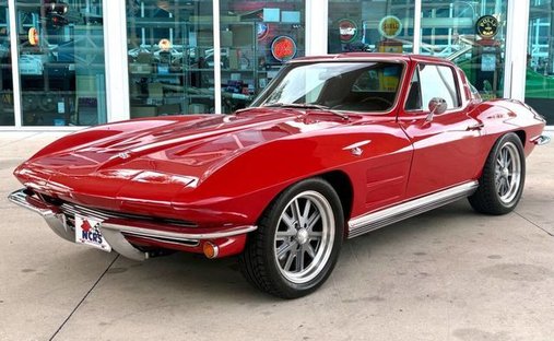 Chevrolet Corvette in Calverton, NY, United States 1
