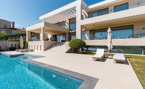 Villa in Benahavis, Andalusia, Spain 1