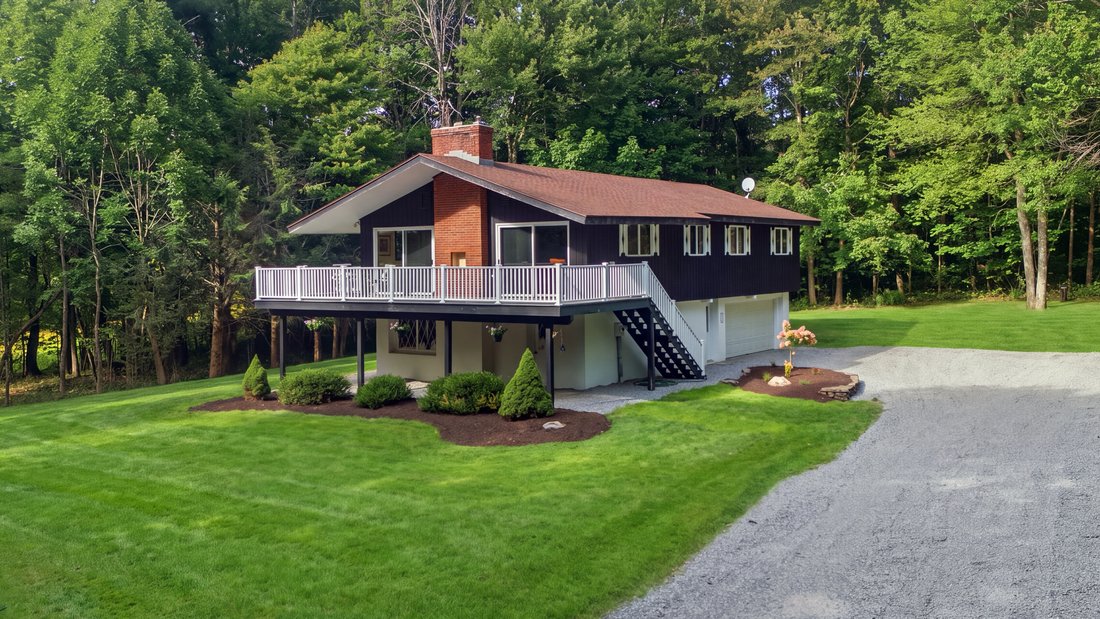 House in Hinsdale, Massachusetts, United States 2 - 18843120