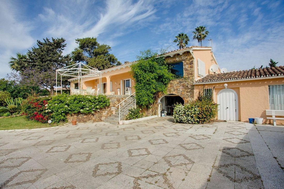 Villa a Estepona, Andalusia, Spagna 2 - 18857270