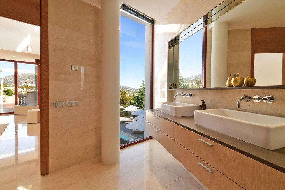 Villa in Puerto Banus, Marbella, Spain 5 - 18853005