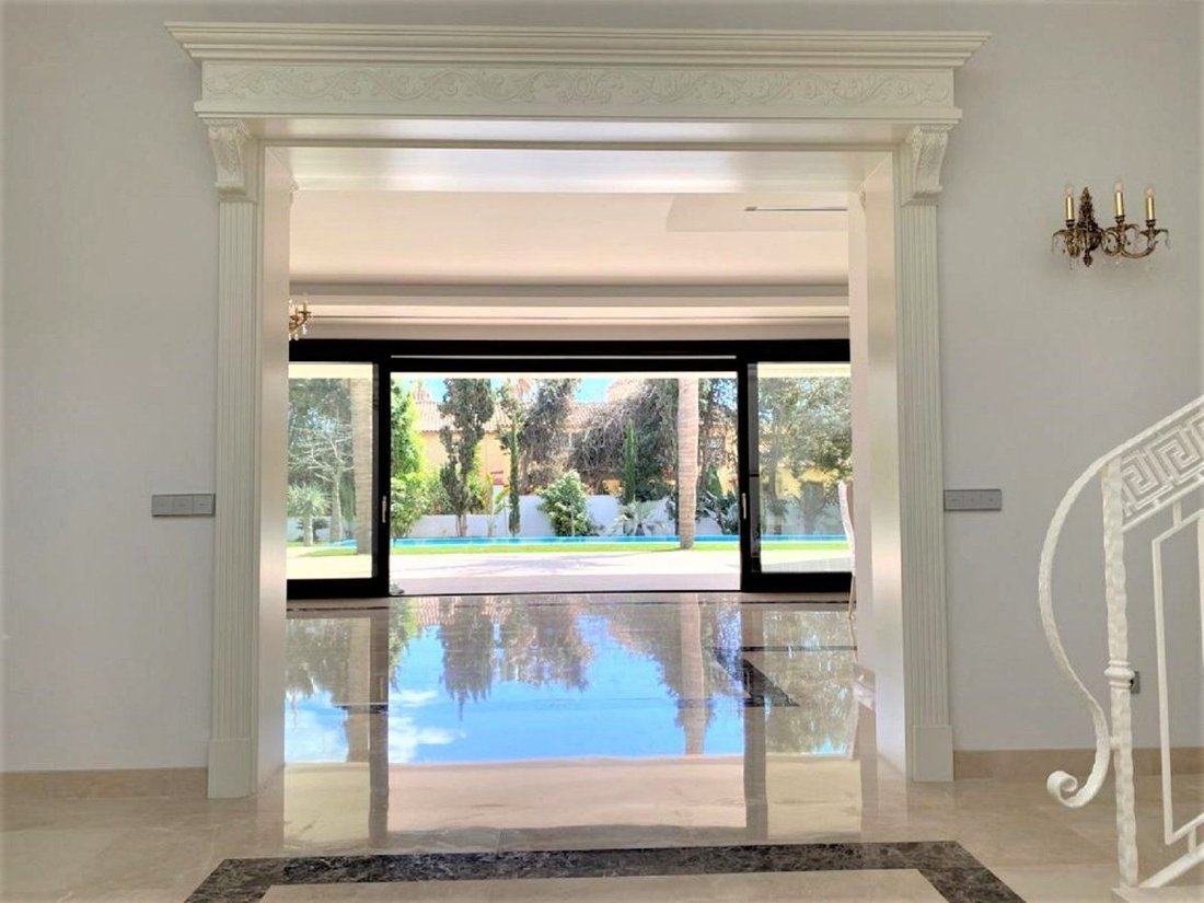 Villa in Estepona, Andalusien, Spanien 3 - 18860005