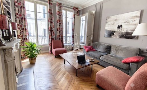 Apartment in Saint Philippe du Roule, Paris 8e Arrondissement, Paris 1