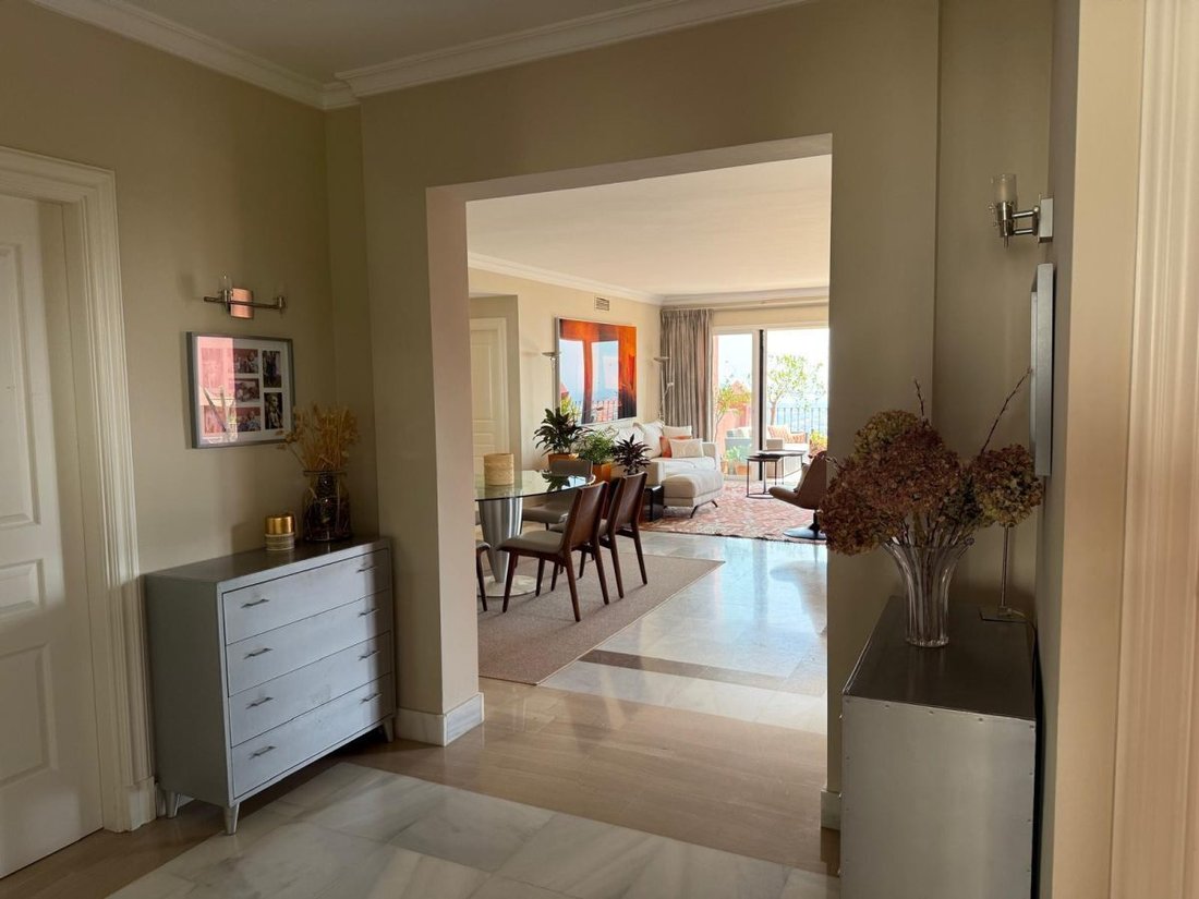 Apartment in La Quinta, Benahavis, Andalusia 5 - 18857189