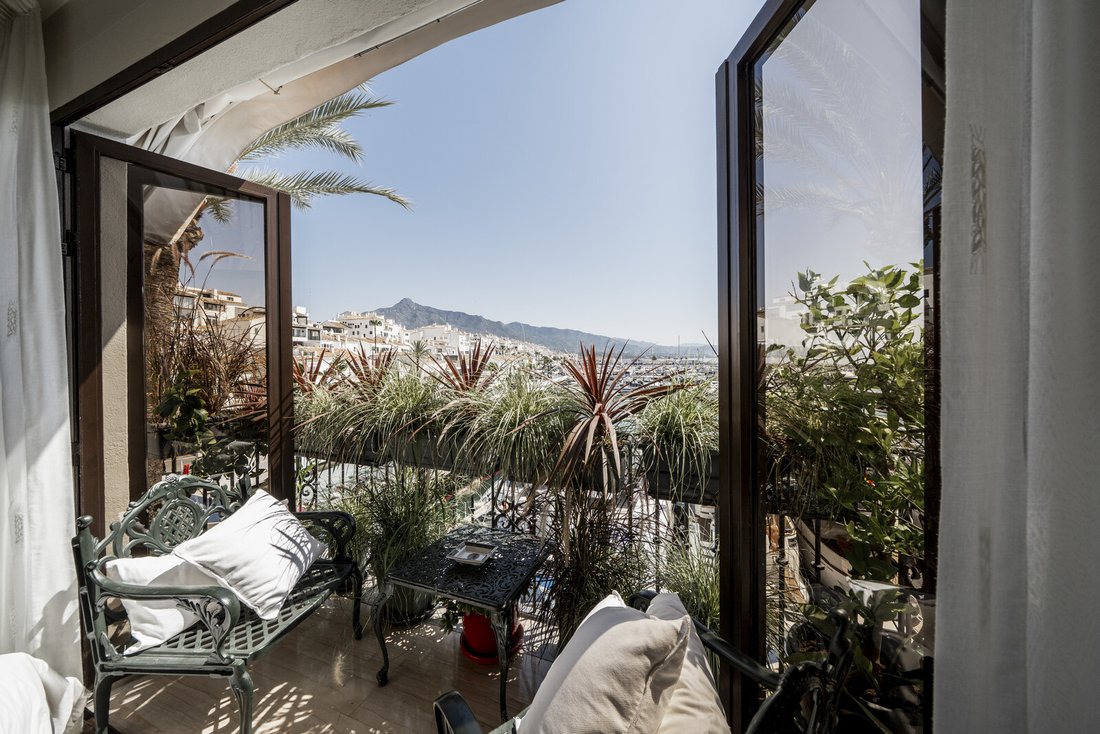 House in Puerto Banus, Marbella, Spain 1 - 18854838