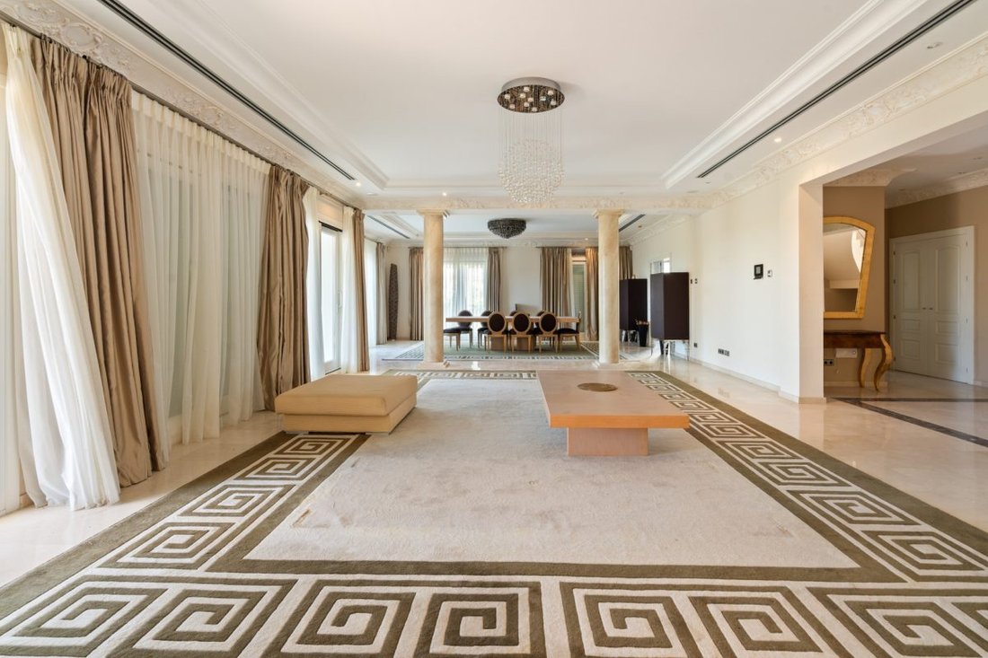 Villa in La Quinta, Benahavis, Andalusia 1 - 18857642