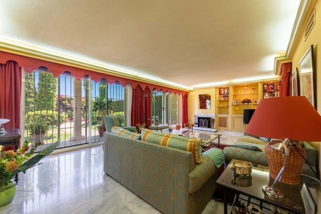 Villa in Estepona, Andalusien, Spanien 3 - 18858060