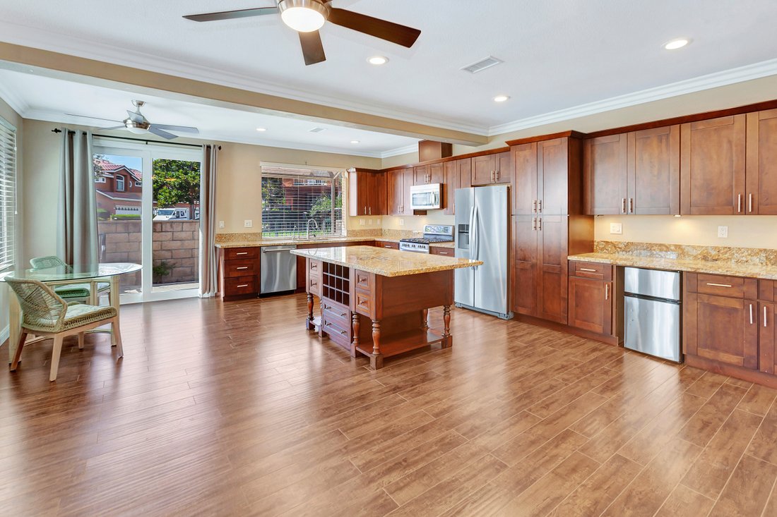 Townhouse in Aliso Viejo, California, United States 5 - 18849268