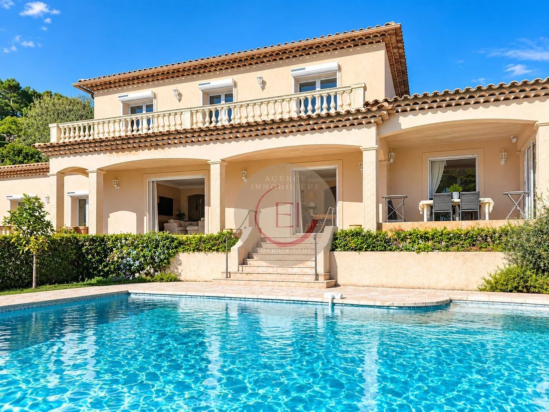 Villa in Les Adrets-de-l'Estérel, Provence-Alpes-Côte d'Azur, France 1 - 17295002