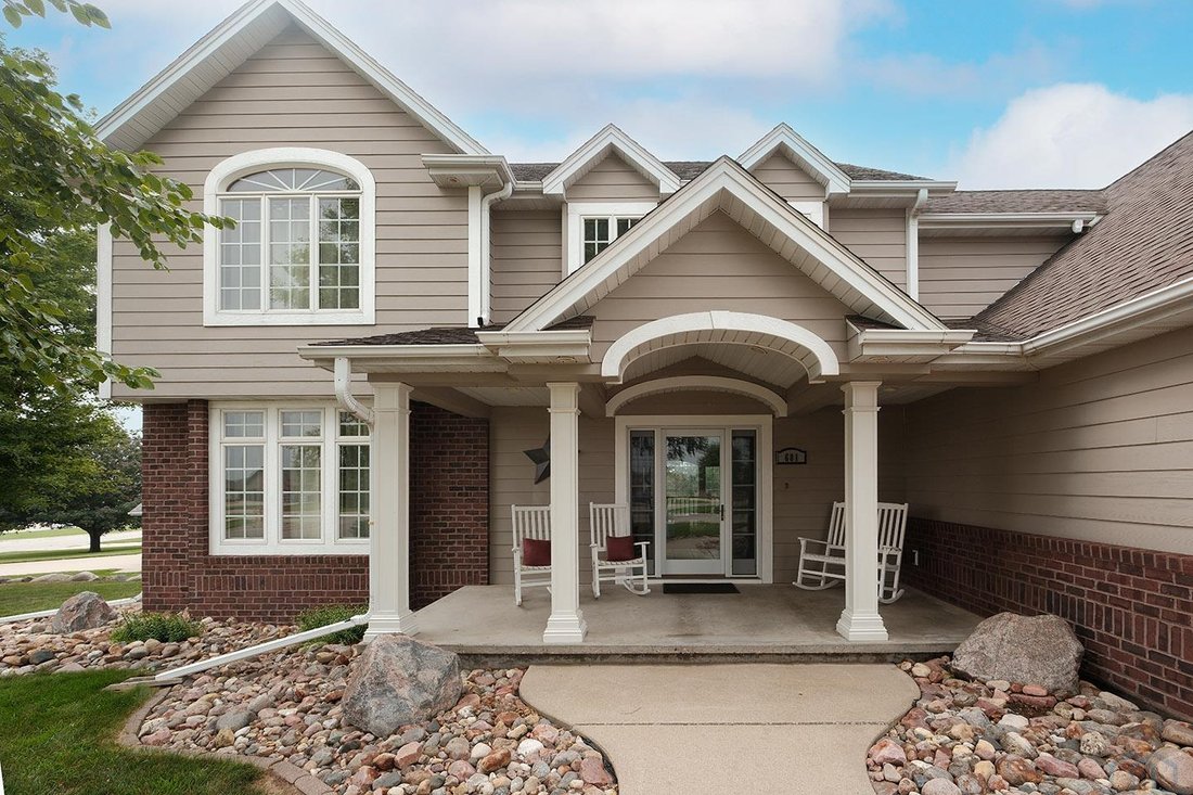 House in Sioux Center, Iowa, United States 4 - 18844877