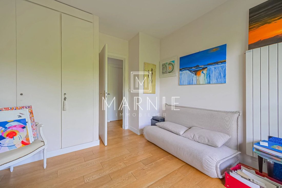 Apartment in La Plaine des Sablons, Neuilly-sur-Seine, France 5 - 18850268