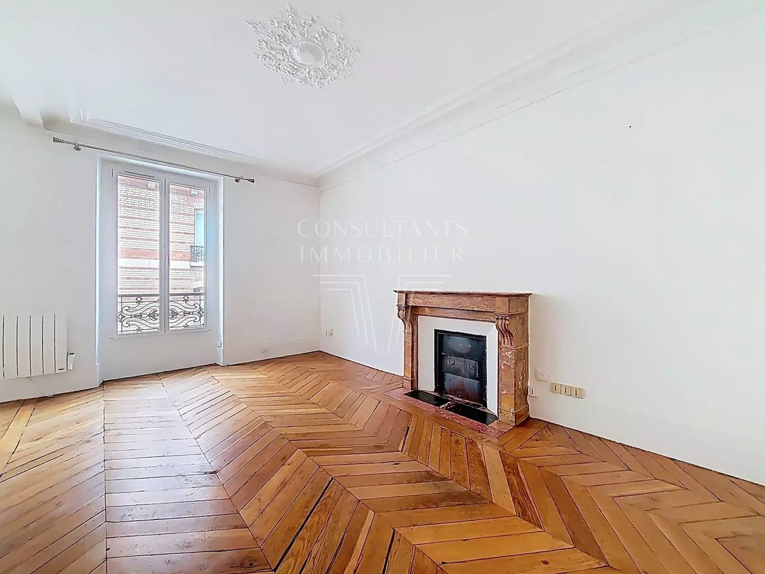 Apartment in Perouses, Paris, Ile-de-France 2 - 18843685