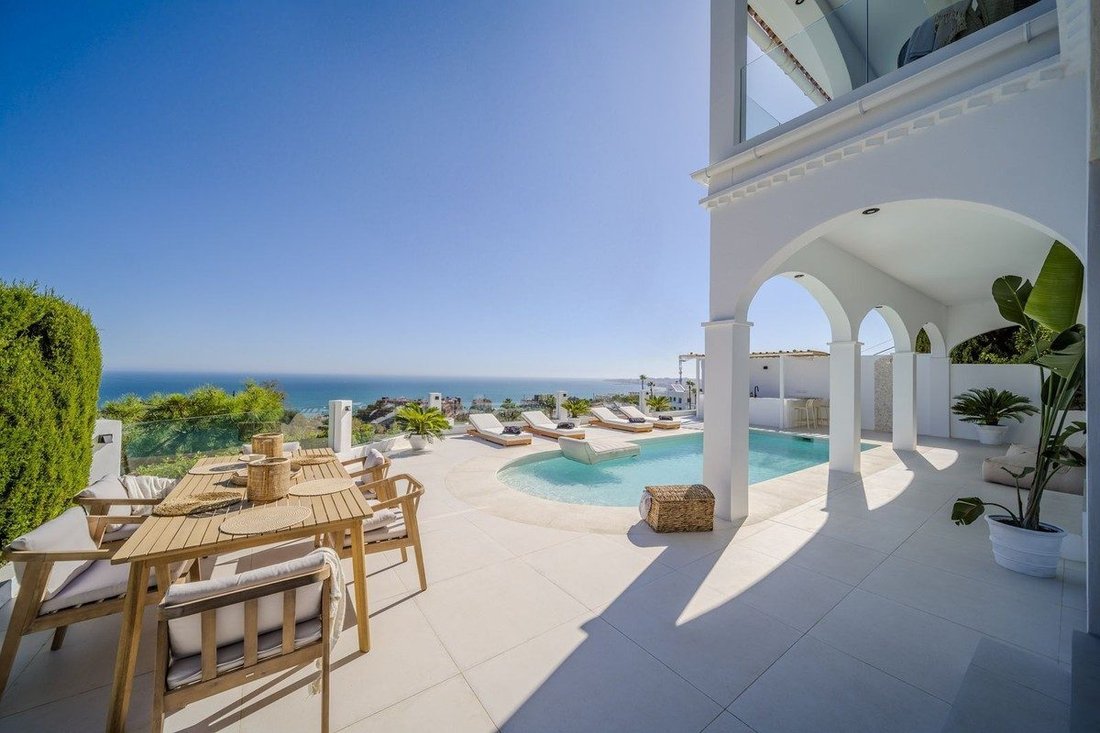Villa a La Capellania, Benalmádena, Andalusia 1 - 18862496