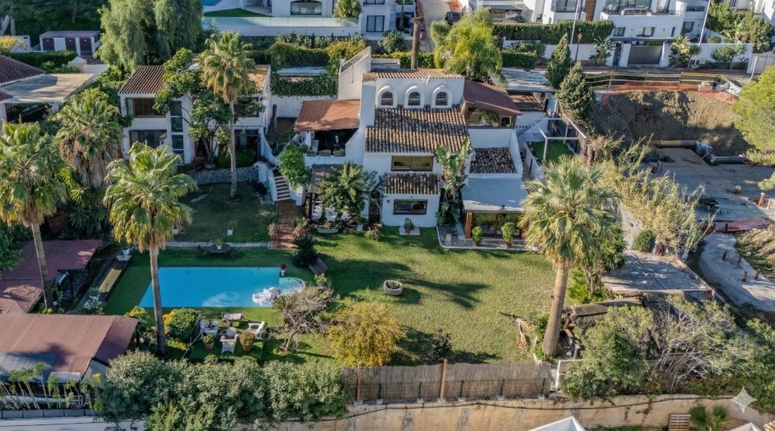 Villa in Nueva Andalucía, Marbella, Spanien 2 - 18856421