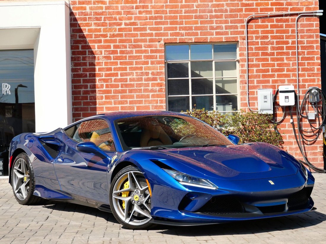 Coupe in Beverly Hills, CA, United States 1 - 18850296