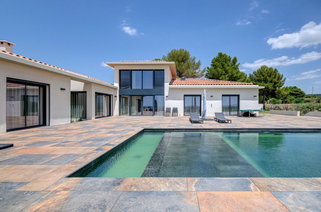 Villa à Granettes-Jauberte-Sainte Anne, Aix-en-Provence, France 2 - 18848556