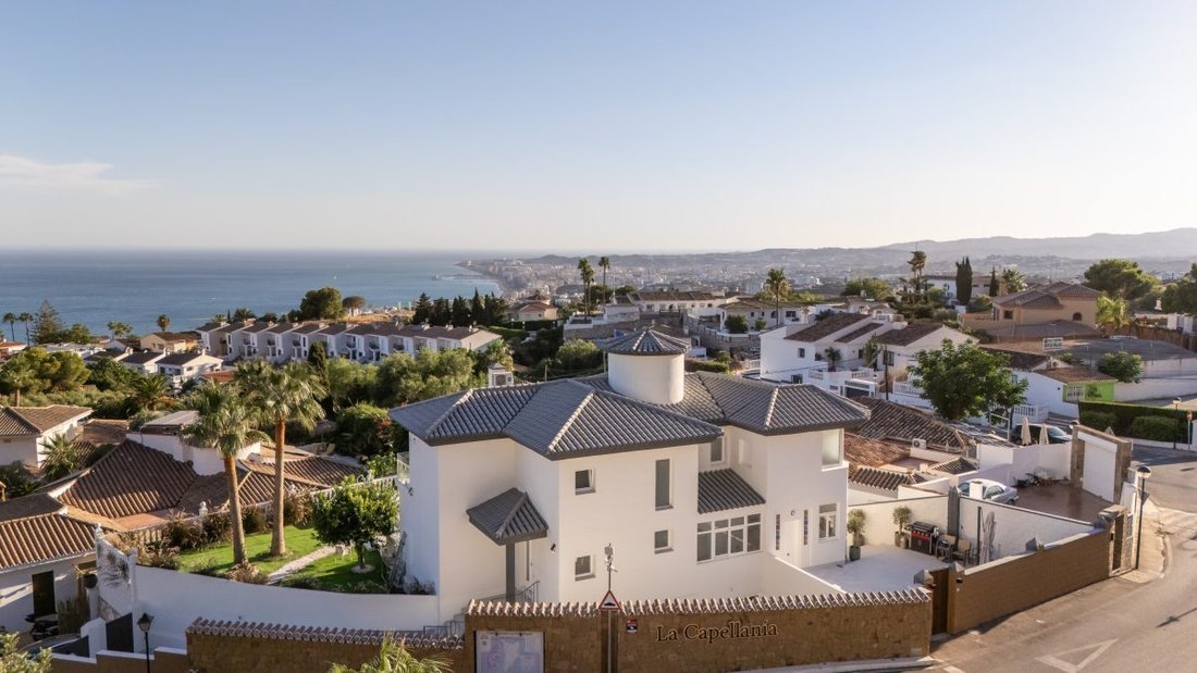 Villa a La Capellania, Benalmádena, Andalusia 1 - 18857222